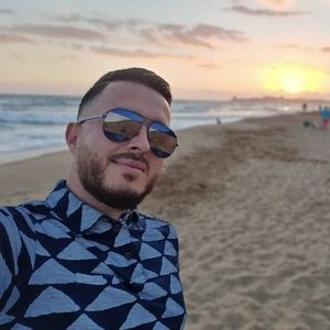 Meet your Posher, Amine